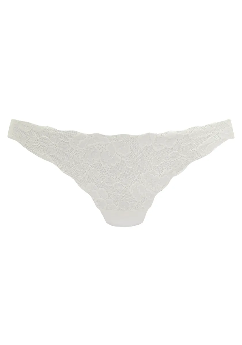Трусики Nuance с очень плоскими краями из тонкого бесшовного кружева, кремовый