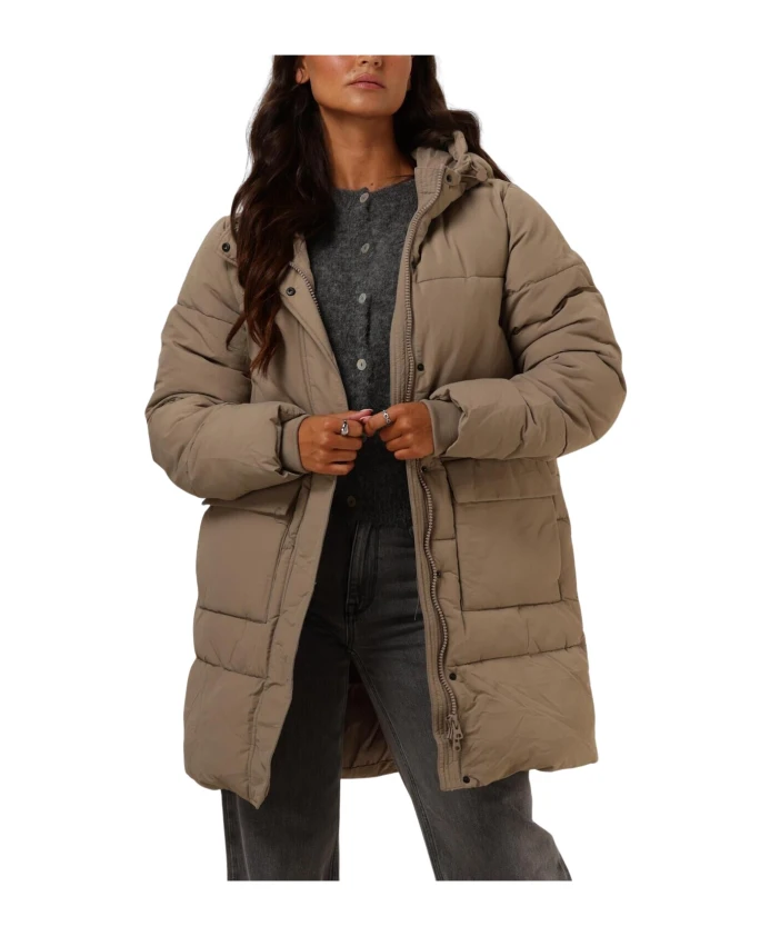 Элегантная стеганая куртка Notre-V, бежевый
Элегантная стеганая куртка Notre-V, бежевый