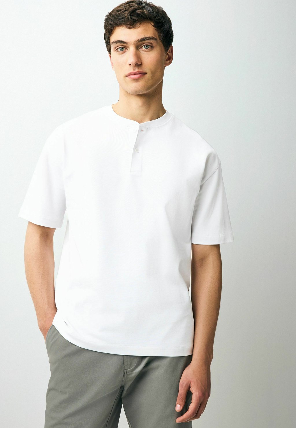 Базовая футболка Next, белый
Базовая футболка Next, белый