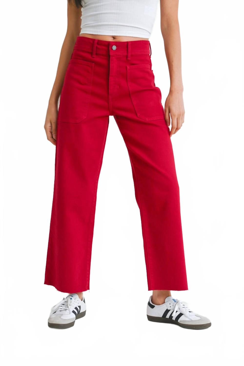 Высокие утилитарные широкие джинсы в клюквенном цвете JUST BLACK DENIM, Cranberry
Высокие утилитарные широкие джинсы в клюквенном цвете JUST BLACK DENIM, Cranberry