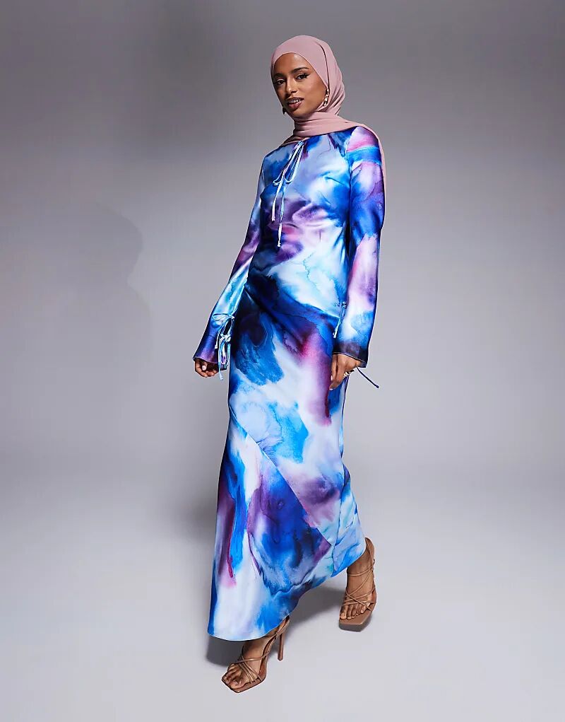 Платье макси из атласа Daska с абстрактным рисунком в кобальтово-синем цвете
Платье макси из атласа Daska с абстрактным рисунком в кобальтово-синем цвете