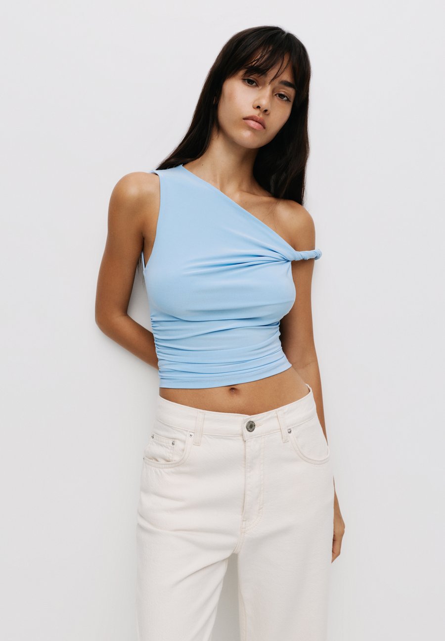 Топ PULL&BEAR ASYMMETRIC, Light Blue
Топ PULL&BEAR ASYMMETRIC, Light Blue