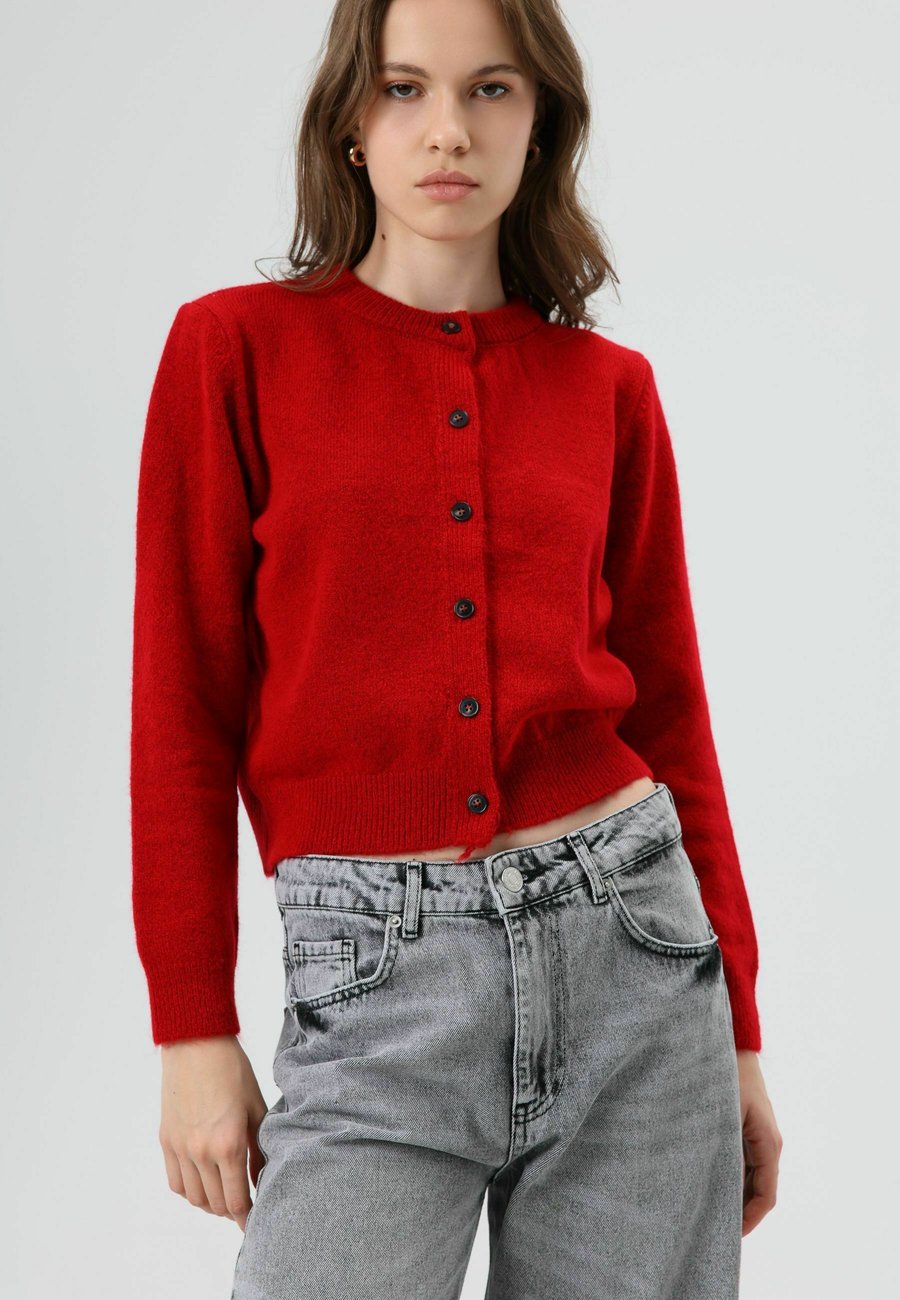 Кардиган D.MoRo Cardigan, Red
Кардиган D.MoRo Cardigan, Red