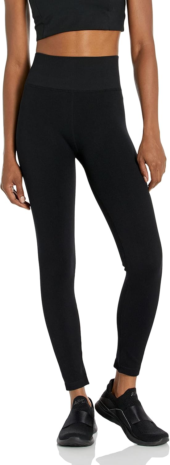 Женские леггинсы Calvin Klein Performance с тонкой резинкой и высокой талией, длина 7/8, Black
Женские леггинсы Calvin Klein Performance с тонкой резинкой и высокой талией, длина 7/8, Black