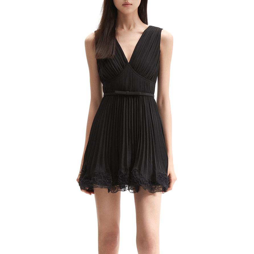 Self Portrait Классическое черное платье без рукавов
Self Portrait Классическое черное платье без рукавов