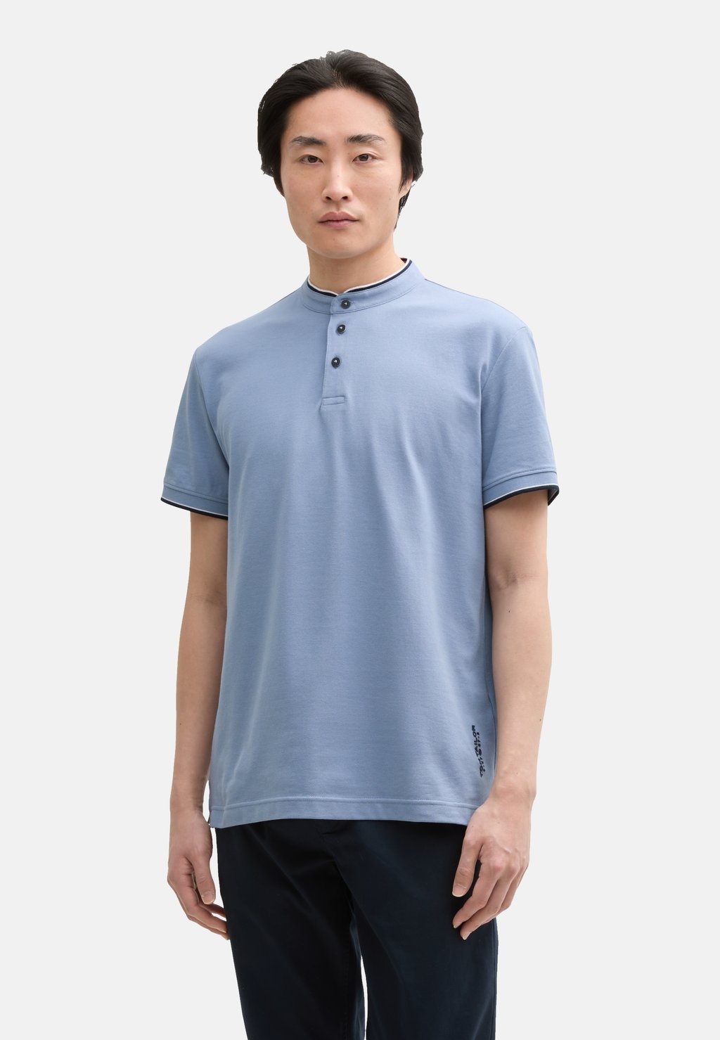 Базовая футболка MIT STEHKRAGEN TOM TAILOR, синий
Базовая футболка MIT STEHKRAGEN TOM TAILOR, синий