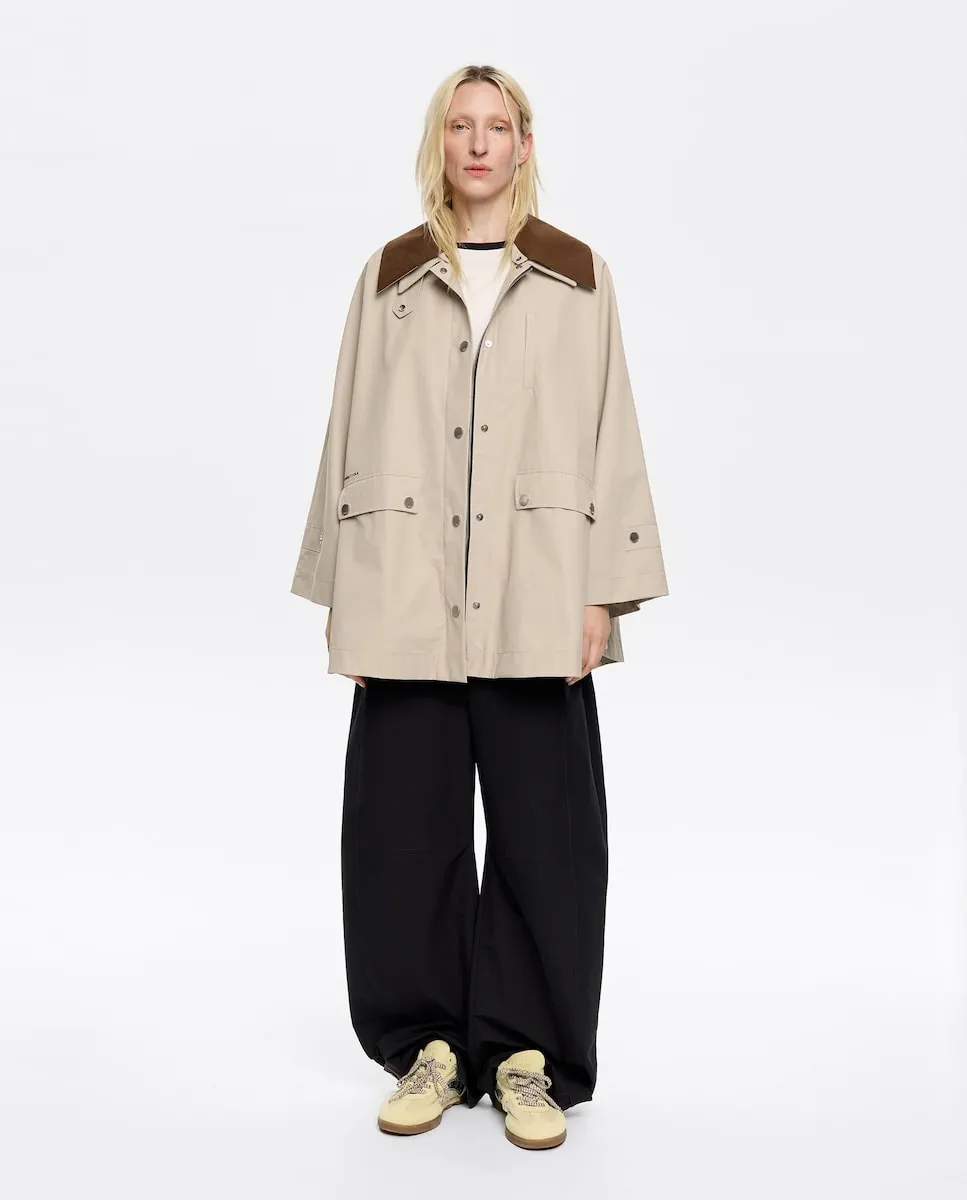 Женское пальто-накидка с карманами Bimba y Lola, цвет Piedra
Женское пальто-накидка с карманами Bimba y Lola, цвет Piedra