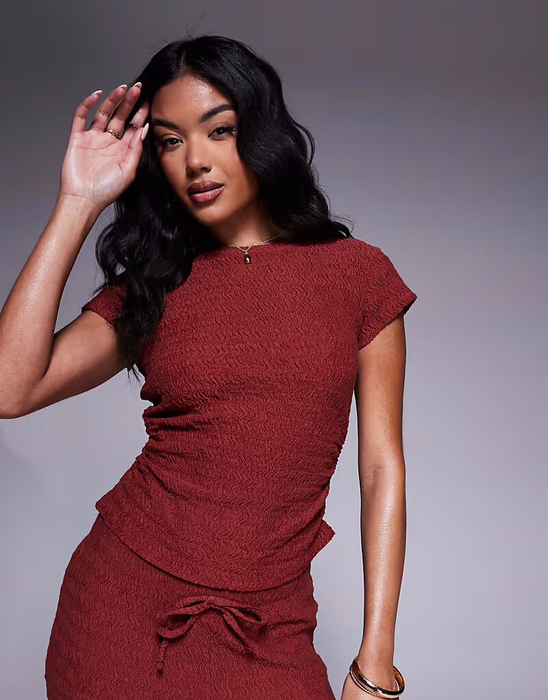 Детская футболка ASOS DESIGN с фактурной отделкой и сборками по бокам, коричневого цвета
Детская футболка ASOS DESIGN с фактурной отделкой и сборками по бокам, коричневого цвета