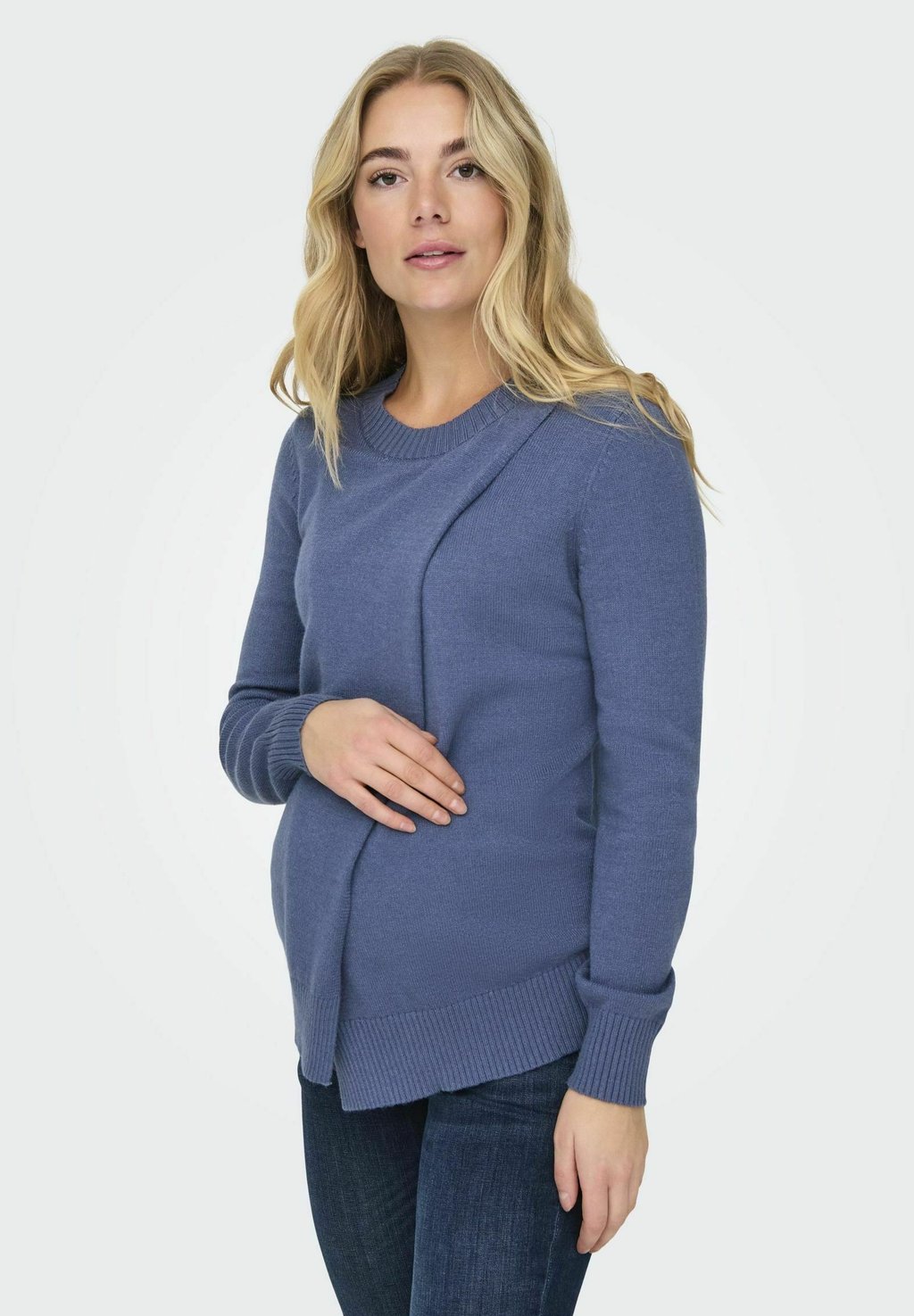 Свитер CAPUCINE O NECK ONLY MATERNITY, темно-синий
Свитер CAPUCINE O NECK ONLY MATERNITY, темно-синий
