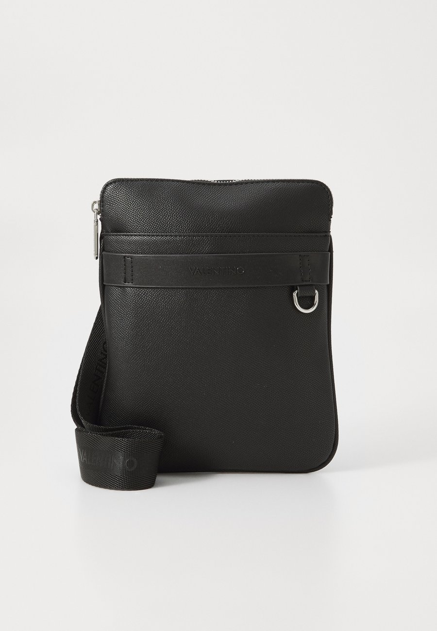 Сумка кросс-боди Valentino Bags LANDON, Nero/Black
Сумка кросс-боди Valentino Bags LANDON, Nero/Black