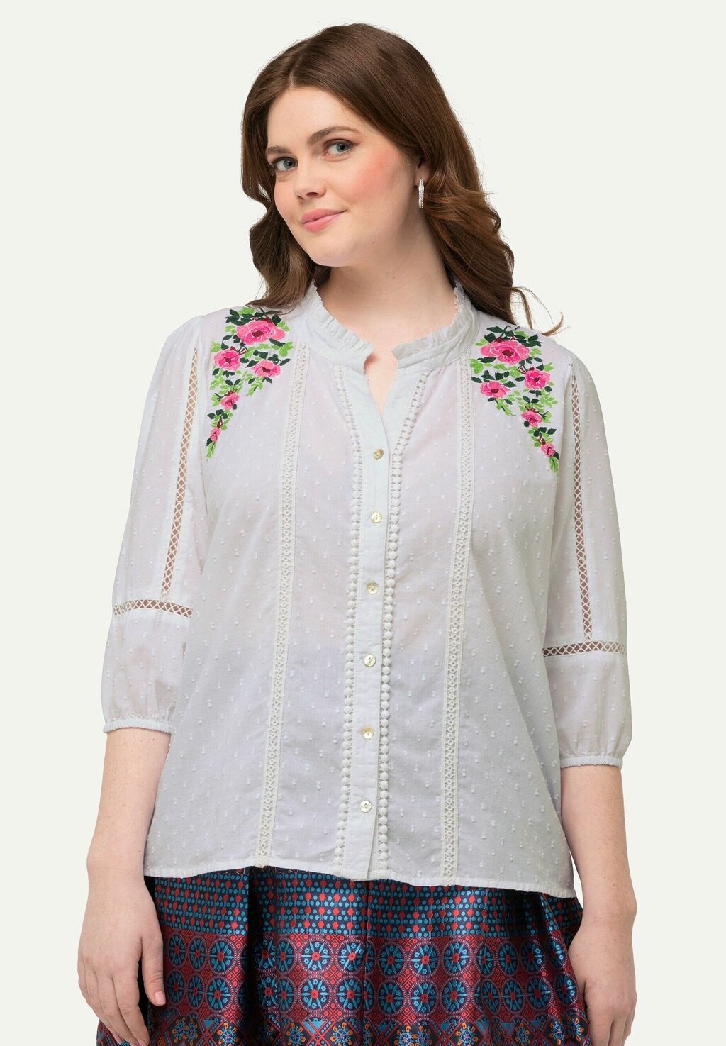 Блузка на пуговицах TRADITIONAL 3/4 SLEEVE FLORAL Ulla Popken, белый
Блузка на пуговицах TRADITIONAL 3/4 SLEEVE FLORAL Ulla Popken, белый