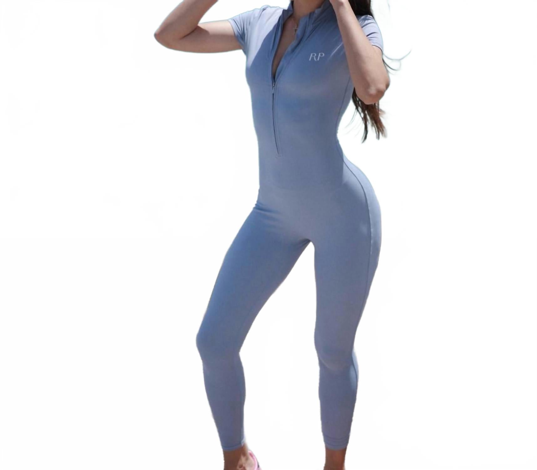 Комбинезон с короткими рукавами и застежкой-молнией синего цвета Rockstar Peach
Комбинезон с короткими рукавами и застежкой-молнией синего цвета Rockstar Peach