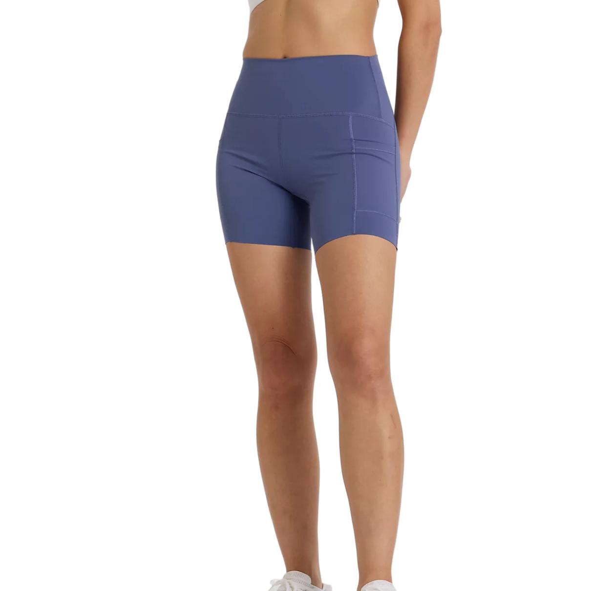 New Balance Стильные карманные спортивные шорты Women's Blue
New Balance Стильные карманные спортивные шорты Women's Blue