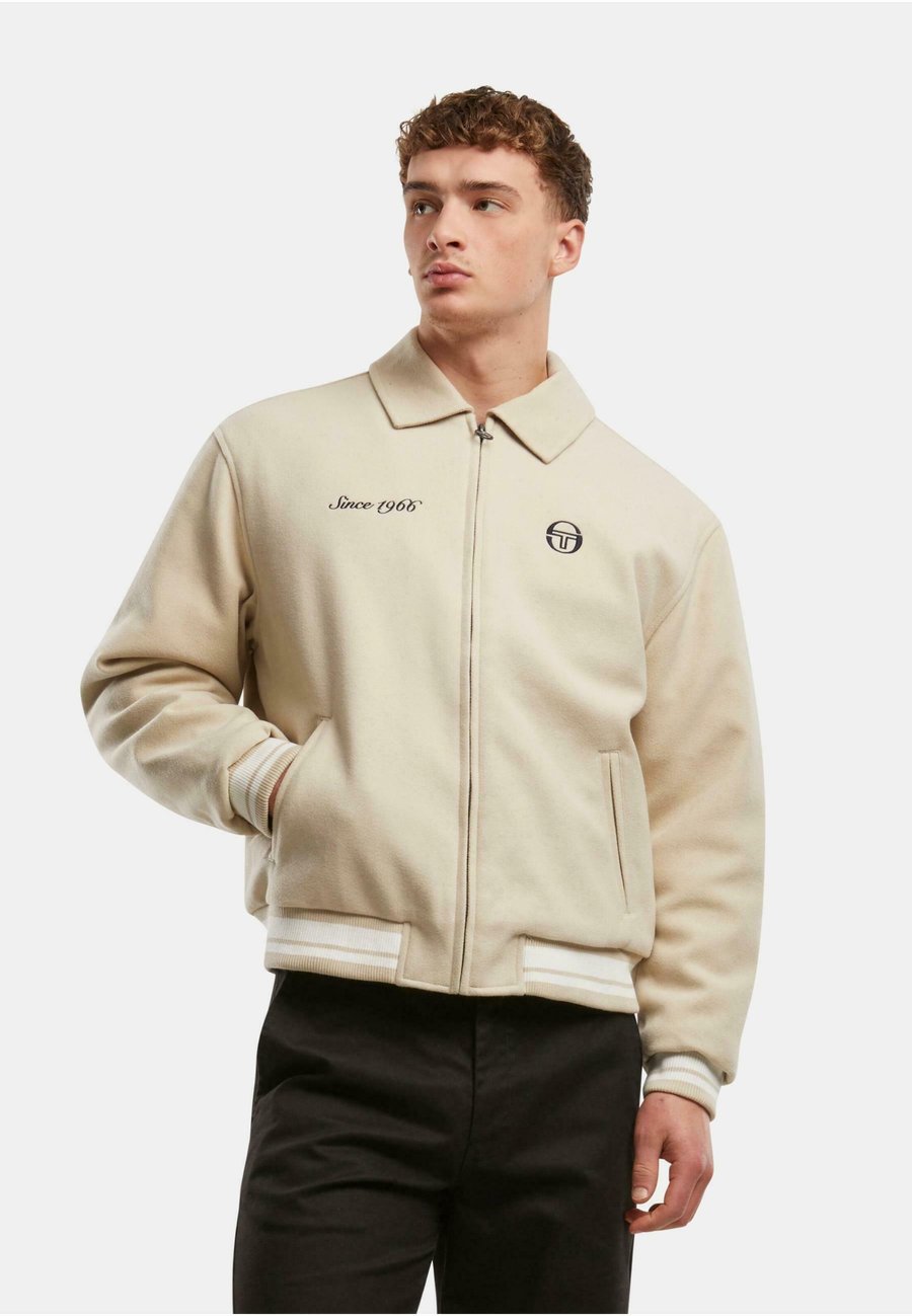 Куртка Sergio Tacchini BOROTRA , Pelican/Beige
Куртка Sergio Tacchini BOROTRA , Pelican/Beige