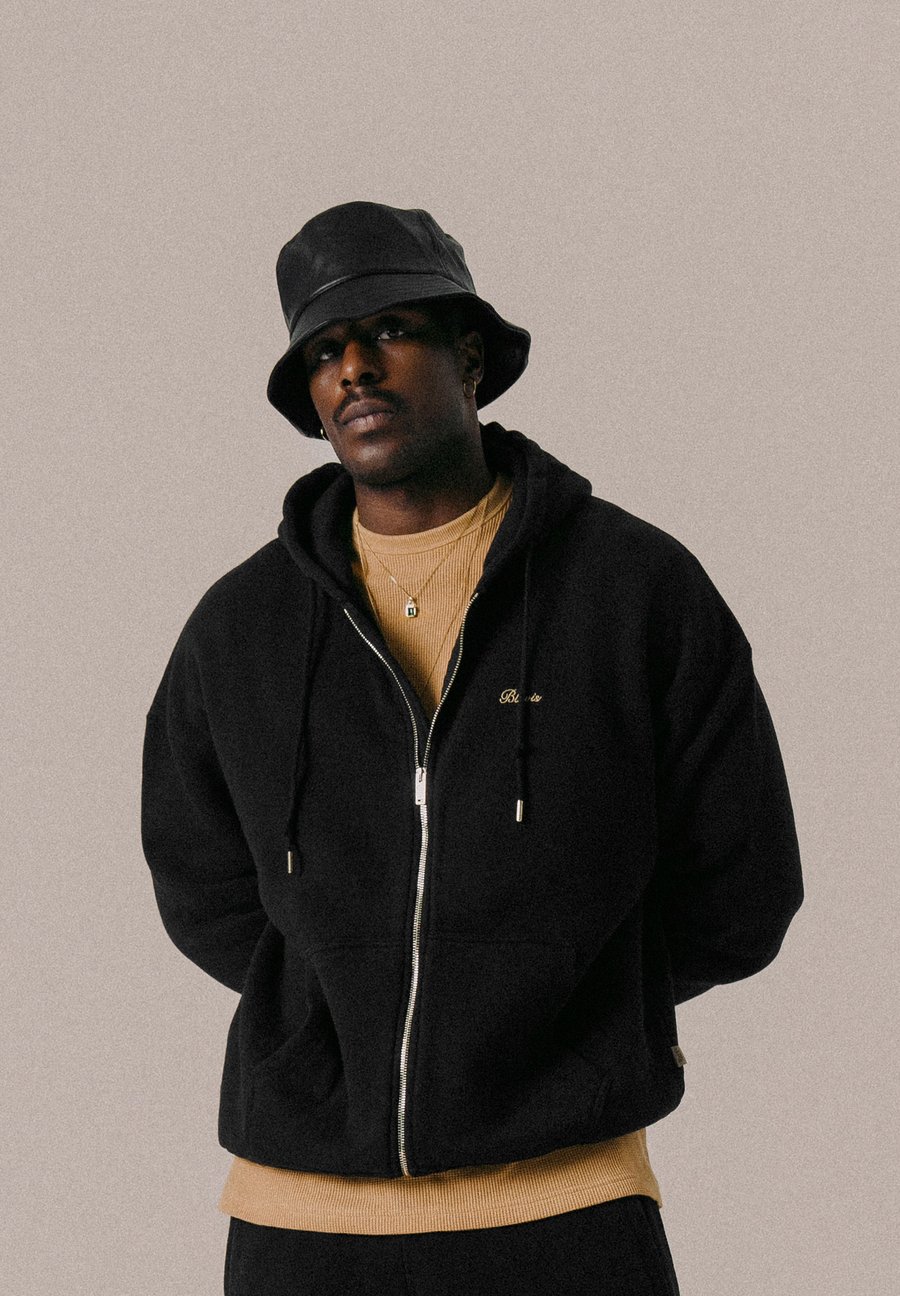 Худи BLKVIS SCRIPT UNISEX, Black
Худи BLKVIS SCRIPT UNISEX, Black