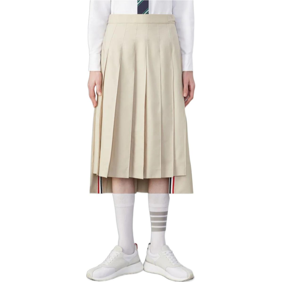 Юбка миди RWB Tab с плиссировкой и асимметричным подолом THOM BROWNE, хаки
Юбка миди RWB Tab с плиссировкой и асимметричным подолом THOM BROWNE, хаки
