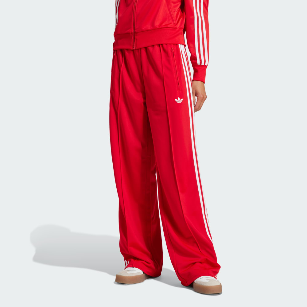 Спортивный костюм Adidas Adicolor Classic Firebird Loose Track Pants, цвет Better Scarlet/White
Спортивный костюм Adidas Adicolor Classic Firebird Loose Track Pants, цвет Better Scarlet/White