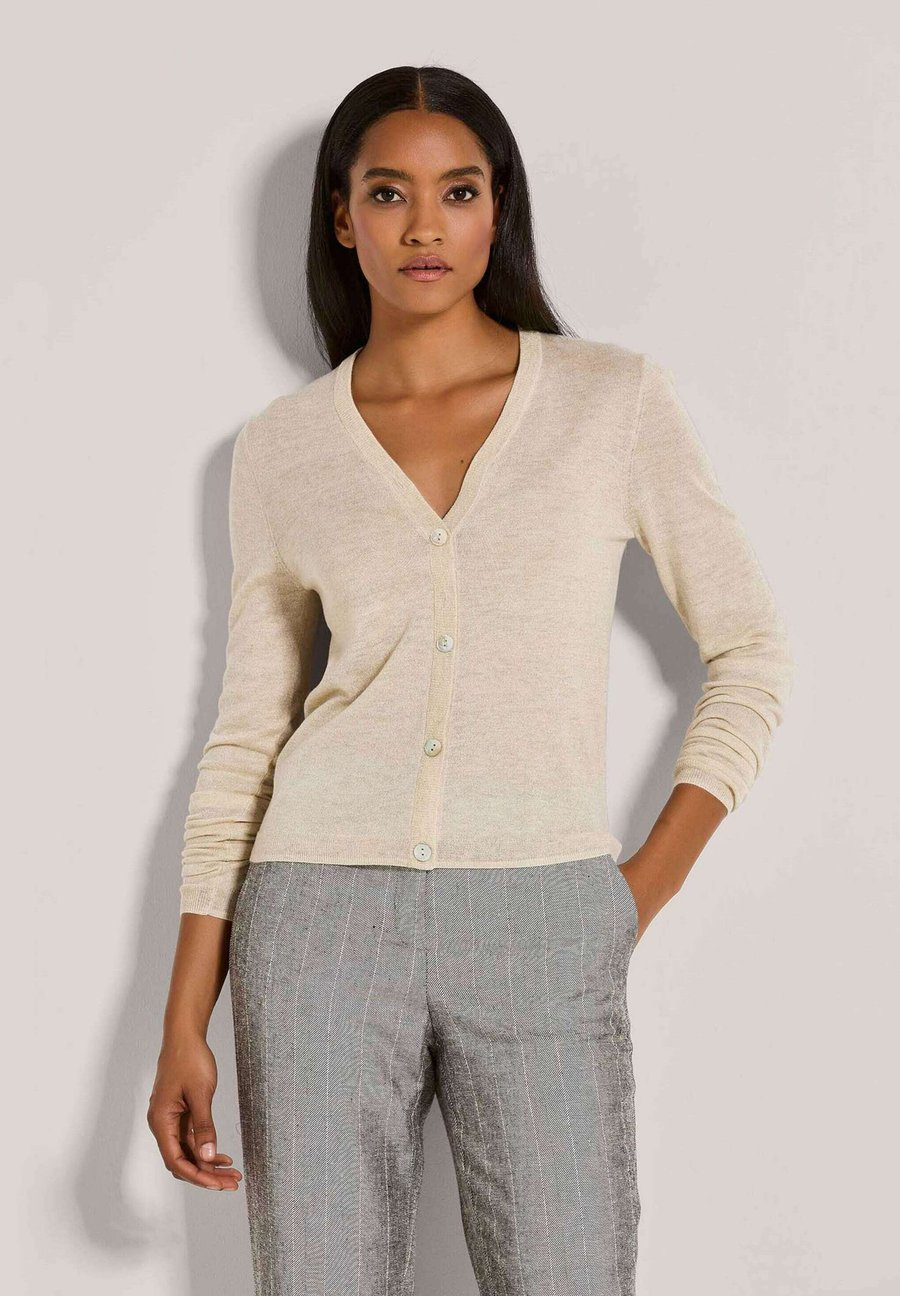 Кардиган MADELEINE Cardigan, Pebble Gold/Off-White
Кардиган MADELEINE Cardigan, Pebble Gold/Off-White