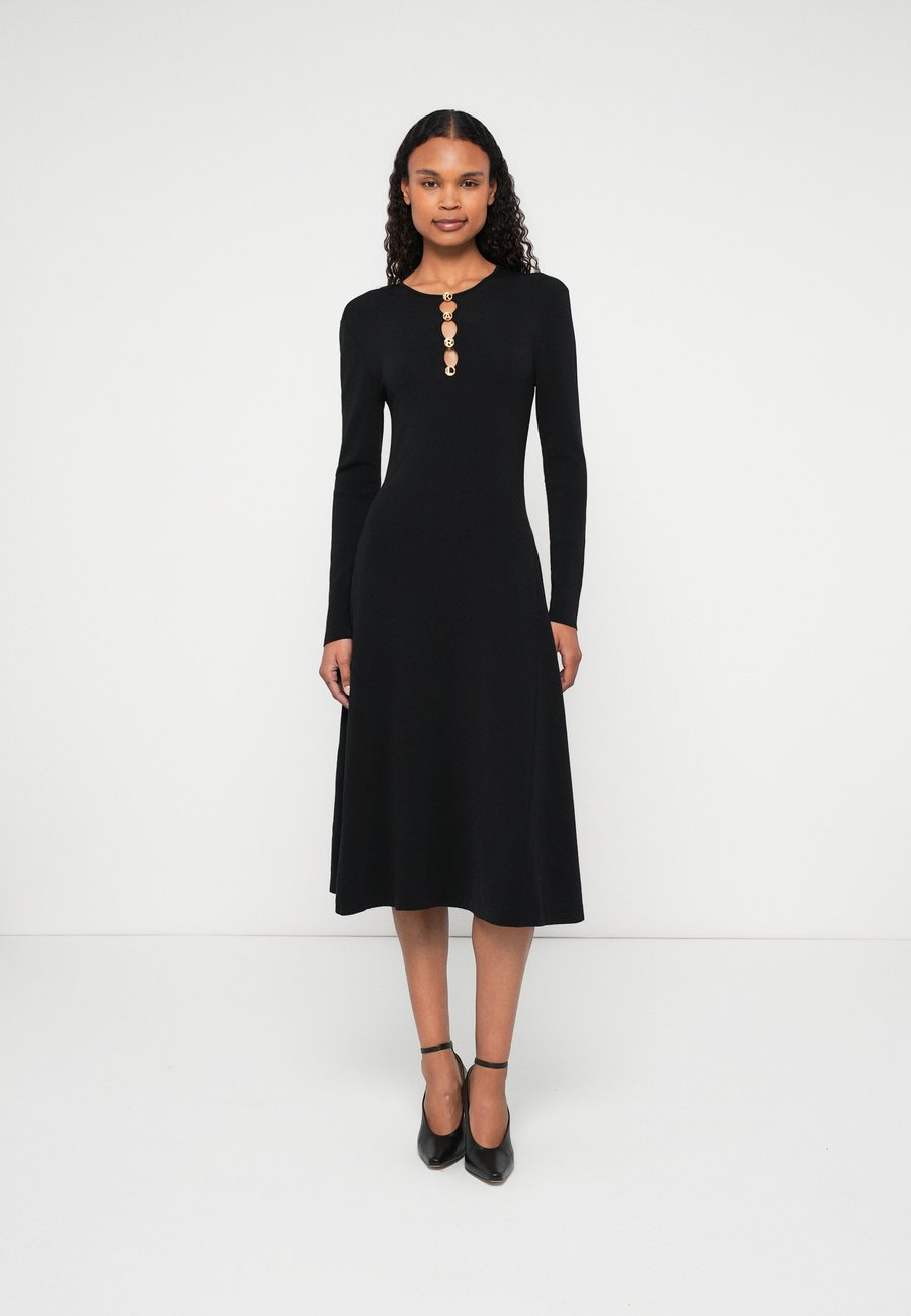 Платье KARL LAGERFELD DAILY DRESS, Black
Платье KARL LAGERFELD DAILY DRESS, Black