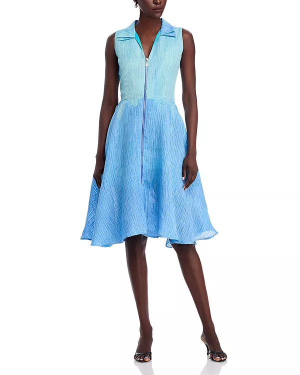 Платье из органзы с двухслойной вышивкой омбре. Kahindo, синий
Платье из органзы с двухслойной вышивкой омбре. Kahindo, синий