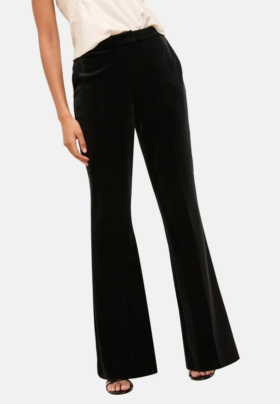Брюки Lipsy FLARED TAILORED, Black Velvet/Black
Брюки Lipsy FLARED TAILORED, Black Velvet/Black