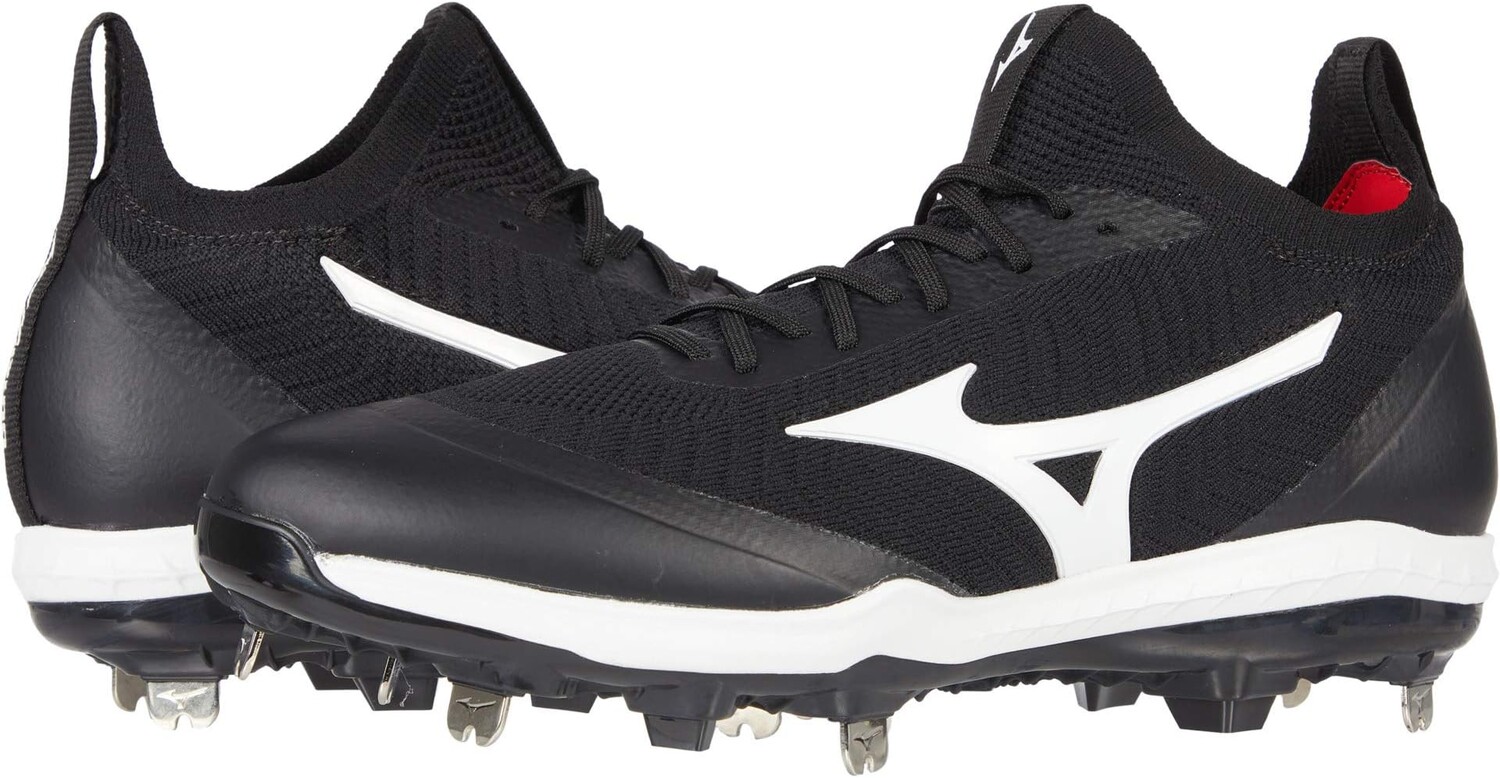 Кроссовки Mizuno Dominant Knit Metal Baseball Cleat, черный/белый
Кроссовки Mizuno Dominant Knit Metal Baseball Cleat, черный/белый