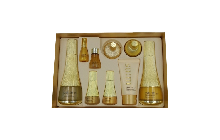 Наборы для ухода за кожей Unisex SU:M37°
Наборы для ухода за кожей Unisex SU:M37°