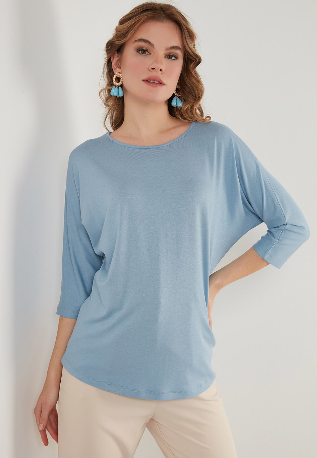 Футболка с длинным рукавом LELA, светло-голубой
Футболка с длинным рукавом LELA, светло-голубой