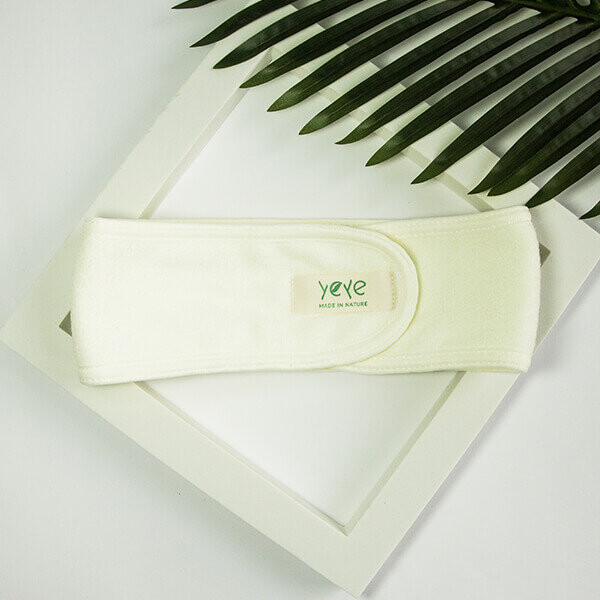 Yeye, Косметическая повязка на голову из бамбуковых лоз цвета экрю
Yeye, Косметическая повязка на голову из бамбуковых лоз цвета экрю