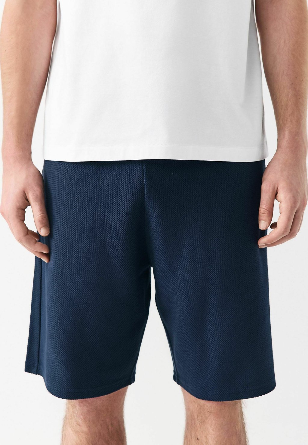 Шорты REGULAR FIT TEXTURED ZIP POCKET SHORTS - Tracksuit bottoms Next, синий
Шорты REGULAR FIT TEXTURED ZIP POCKET SHORTS - Tracksuit bottoms Next, синий