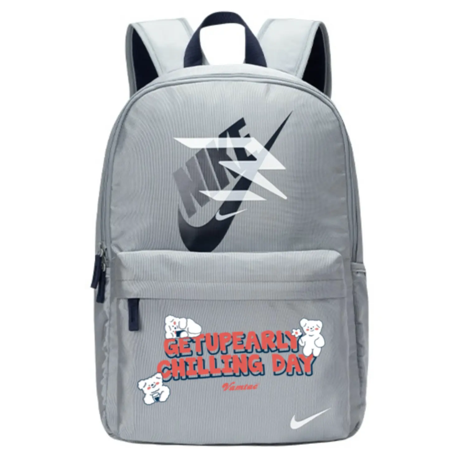 Nike Полиэстеровый рюкзак унисекс светло-серый волчий, Little bear letters
Nike Полиэстеровый рюкзак унисекс светло-серый волчий, Little bear letters