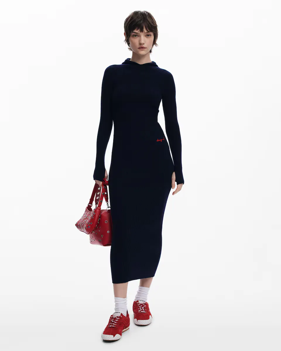 Приталенное платье с капюшоном Desigual, синий
Приталенное платье с капюшоном Desigual, синий