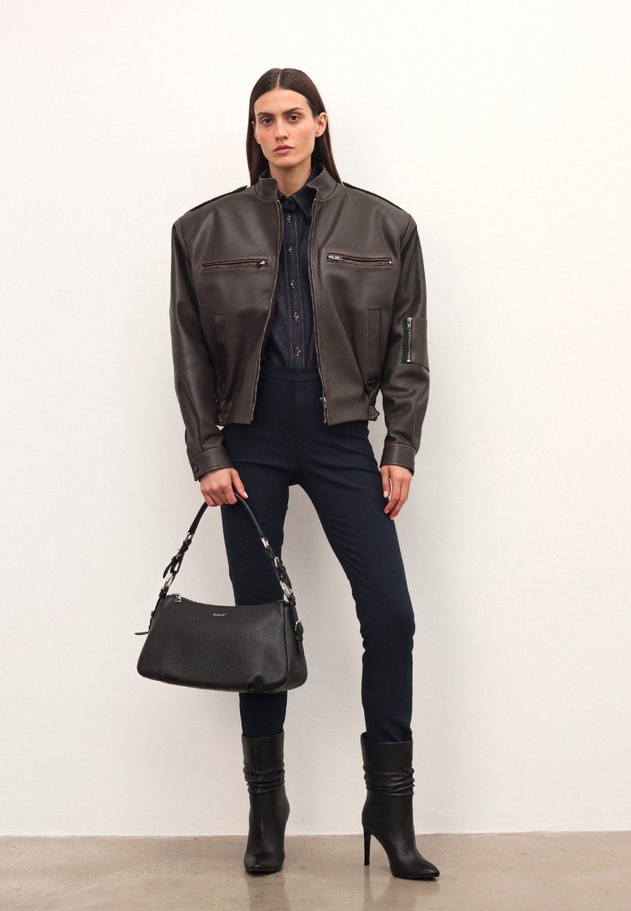 Сумка Kazar VEDETTE, Black
Сумка Kazar VEDETTE, Black