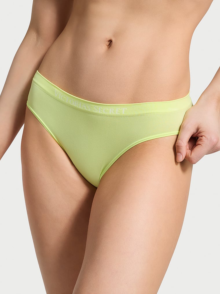 Бесшовные трусики-бикини Seamless, solid sparkling lime
Бесшовные трусики-бикини Seamless, solid sparkling lime