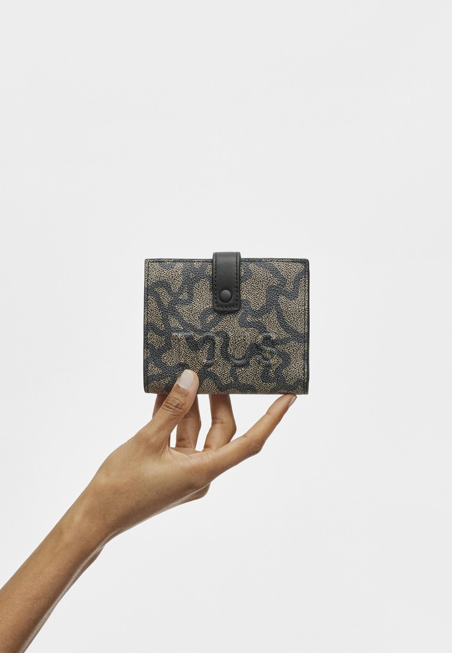 Кошелек Tous Wallet, Black
Кошелек Tous Wallet, Black