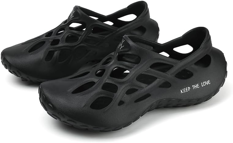 Мужские сабо, садовая обувь, сандалии, водные пляжные туфли, повседневные тапочки, легкие, дышащие и прохладные тапочки, удобные и модные, подходят для ежедневной носки Miluoluo, черный
Мужские сабо, садовая обувь, сандалии, водные пляжные туфли, повседневные тапочки, легкие, дышащие и прохладные тапочки, удобные и модные, подходят для ежедневной носки Miluoluo, черный