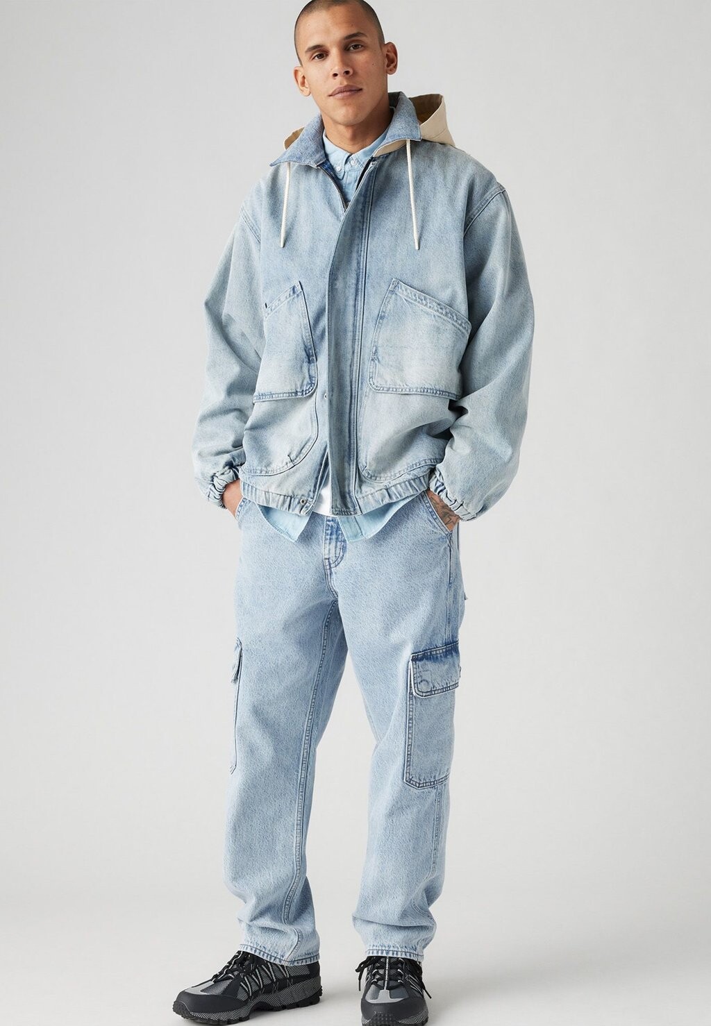 Джинсы-бойфренды 568® LOOSE STRT CARGO Levi's, светло-голубой
Джинсы-бойфренды 568® LOOSE STRT CARGO Levi's, светло-голубой