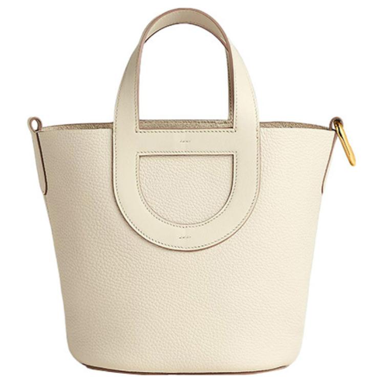 HERMES Сумка-ведро In The Loop из телячьей кожи Taurillon Clemence и кожи Swift, женская, кремово-белая
HERMES Сумка-ведро In The Loop из телячьей кожи Taurillon Clemence и кожи Swift, женская, кремово-белая