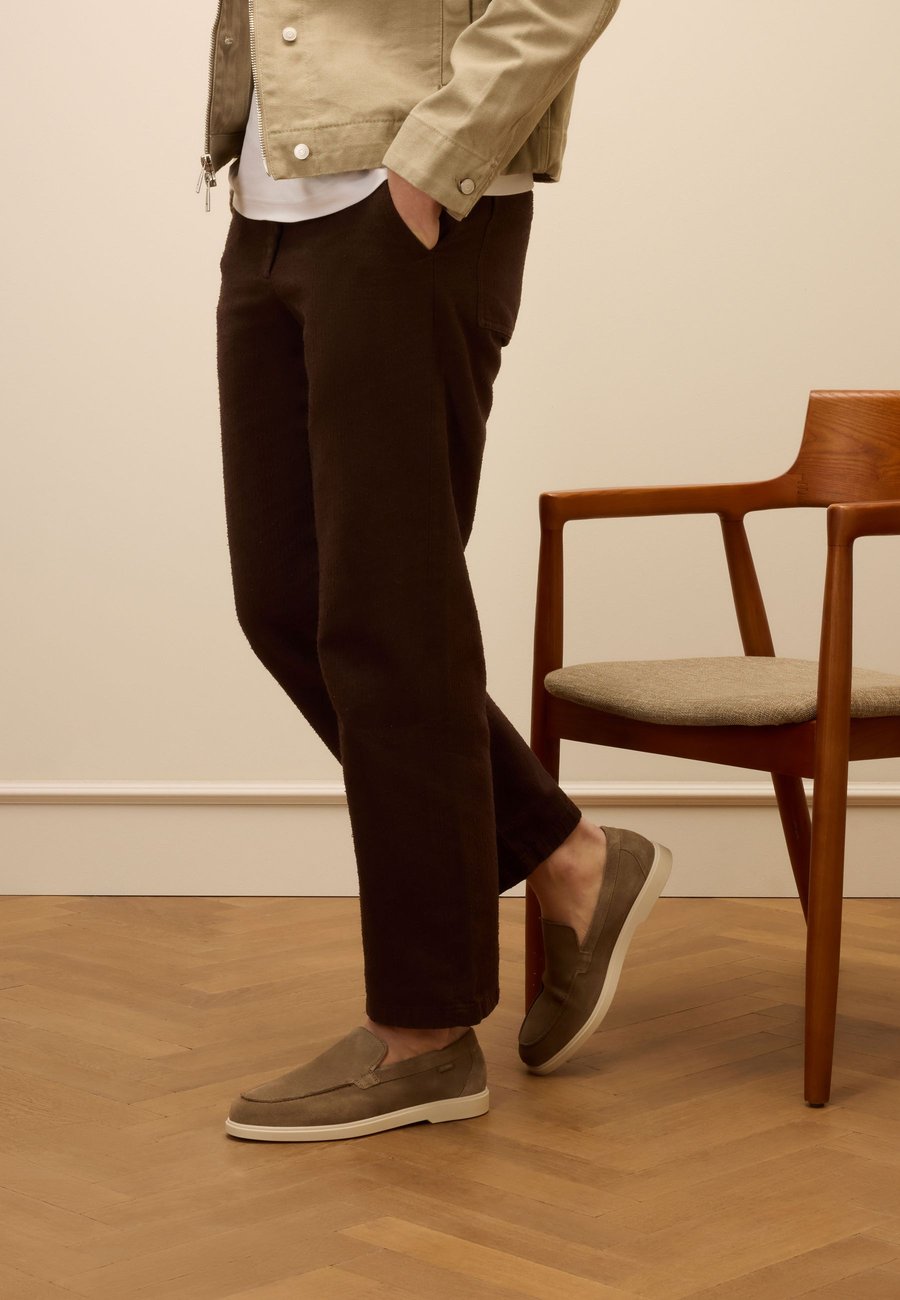 Лоферы Manfield Slip-ons, Taupe
Лоферы Manfield Slip-ons, Taupe