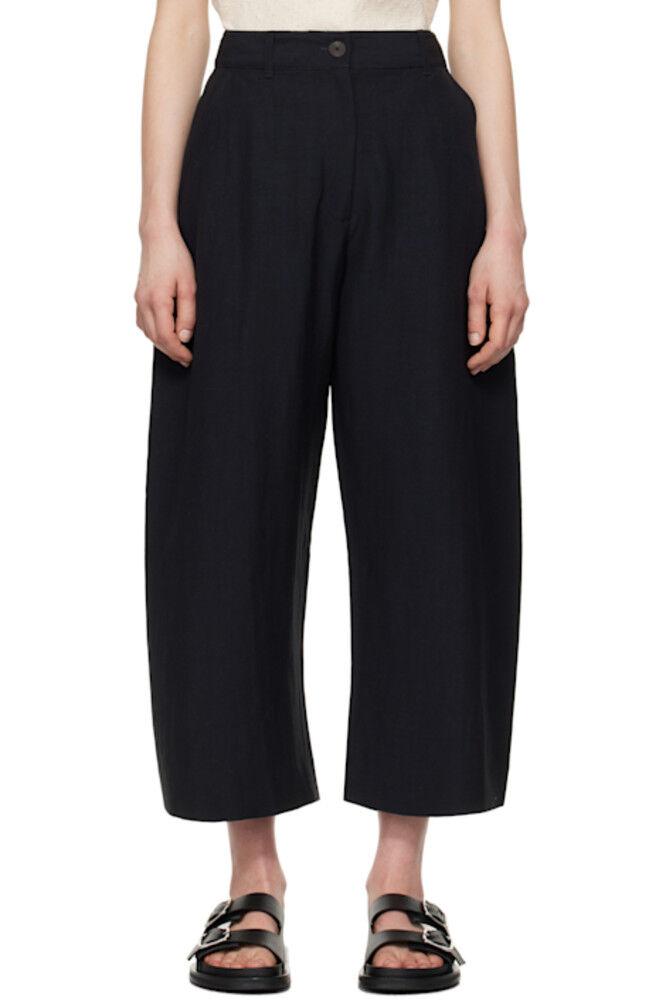 Брюки темно-синего цвета Chalco Studio Nicholson
Брюки темно-синего цвета Chalco Studio Nicholson