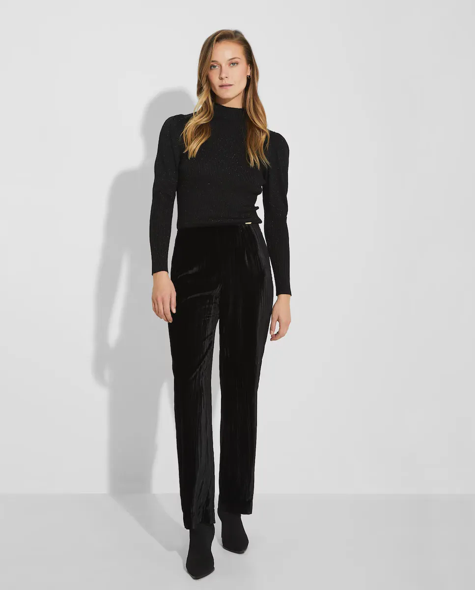 Женский свитер в рубчик с люрексом Trucco, черный
Женский свитер в рубчик с люрексом Trucco, черный