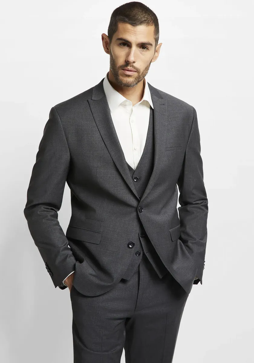 Пятиместный костюм "CICASTELLO" (2 шт.), базовый, с силовой растяжкой Cinque, антрацит
Пятиместный костюм "CICASTELLO" (2 шт.), базовый, с силовой растяжкой Cinque, антрацит