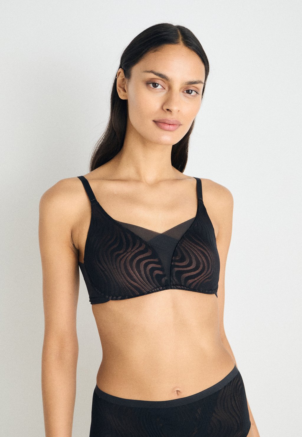 Бюстье SHAPE SMART ELLIPSE Triumph, черный
Бюстье SHAPE SMART ELLIPSE Triumph, черный