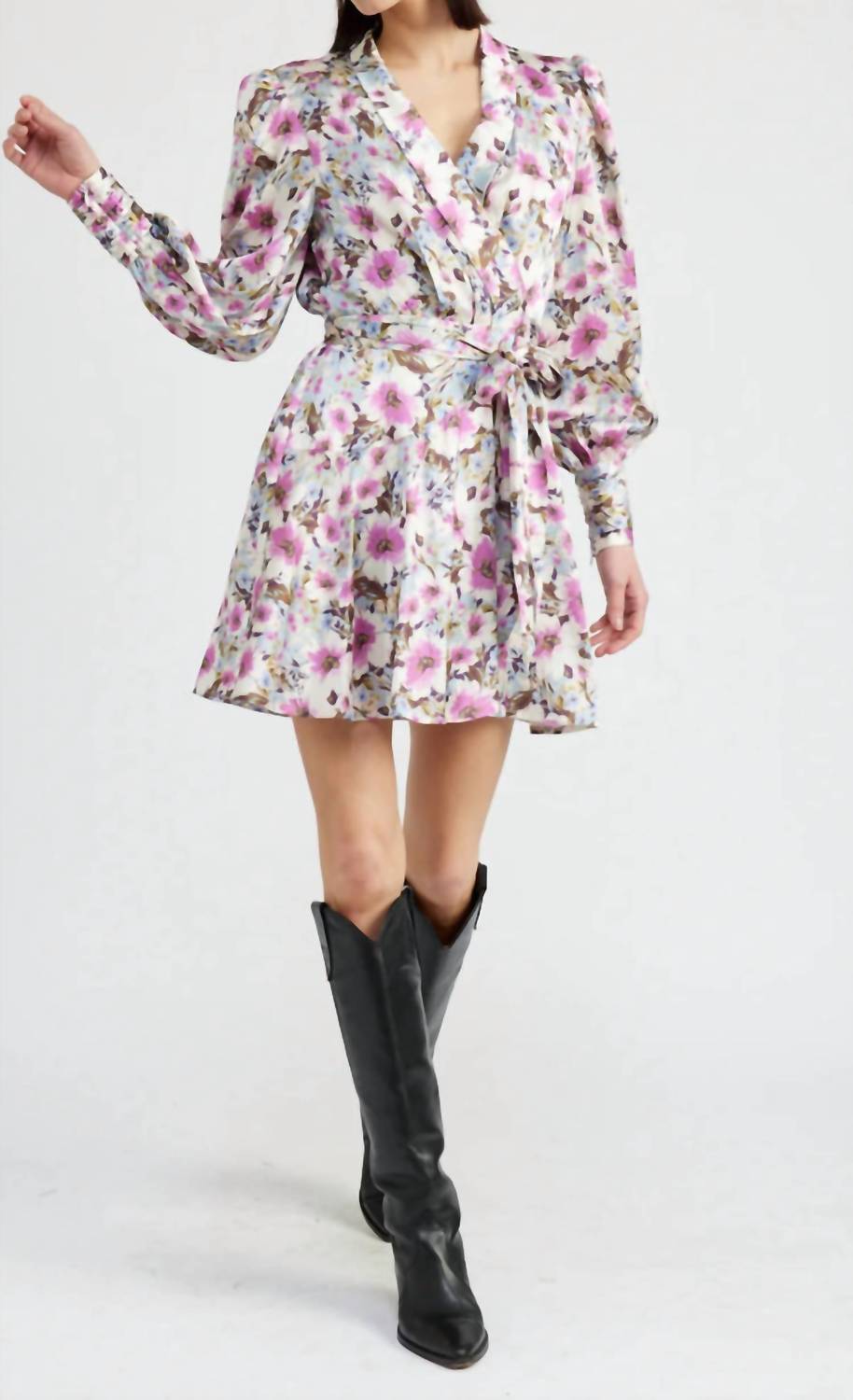 Серое сатиновое мини-платье с цветочным принтом и запахом Jacquie The Label, серый
Серое сатиновое мини-платье с цветочным принтом и запахом Jacquie The Label, серый