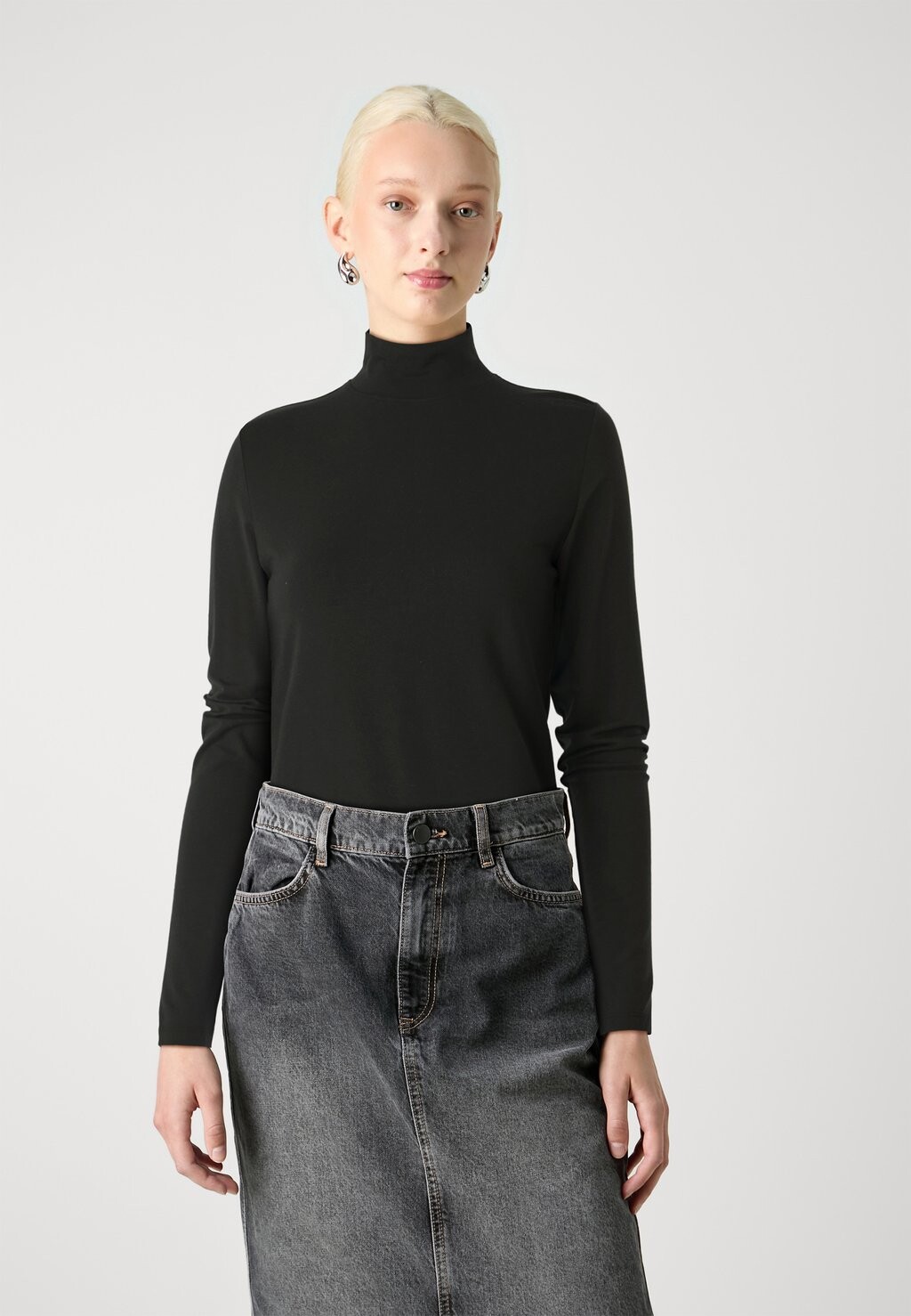 Топ с длинными рукавами SLFMANJA HIGH NECK Selected, черный
Топ с длинными рукавами SLFMANJA HIGH NECK Selected, черный