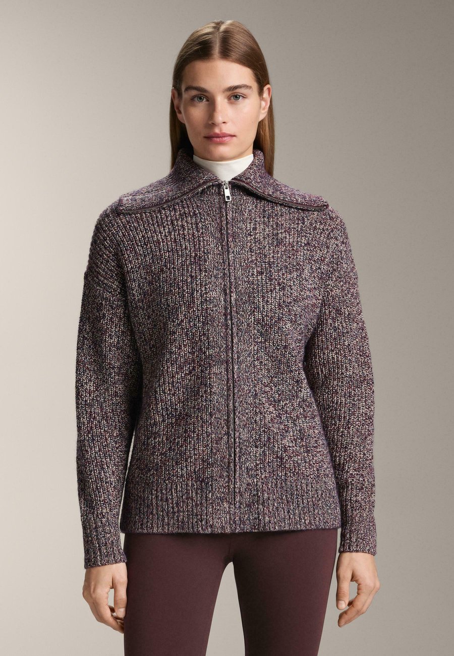 Кардиган OYSHO TWISTED WITH HIGH COLLAR, Mottled Dark Brown
Кардиган OYSHO TWISTED WITH HIGH COLLAR, Mottled Dark Brown