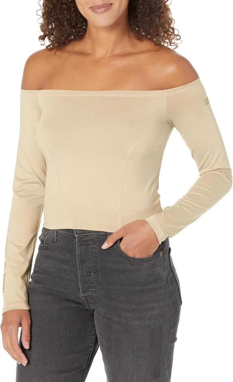 Levi's Women's Graphic Lexie Bardot Top
Levi's Women's Graphic Lexie Bardot Top