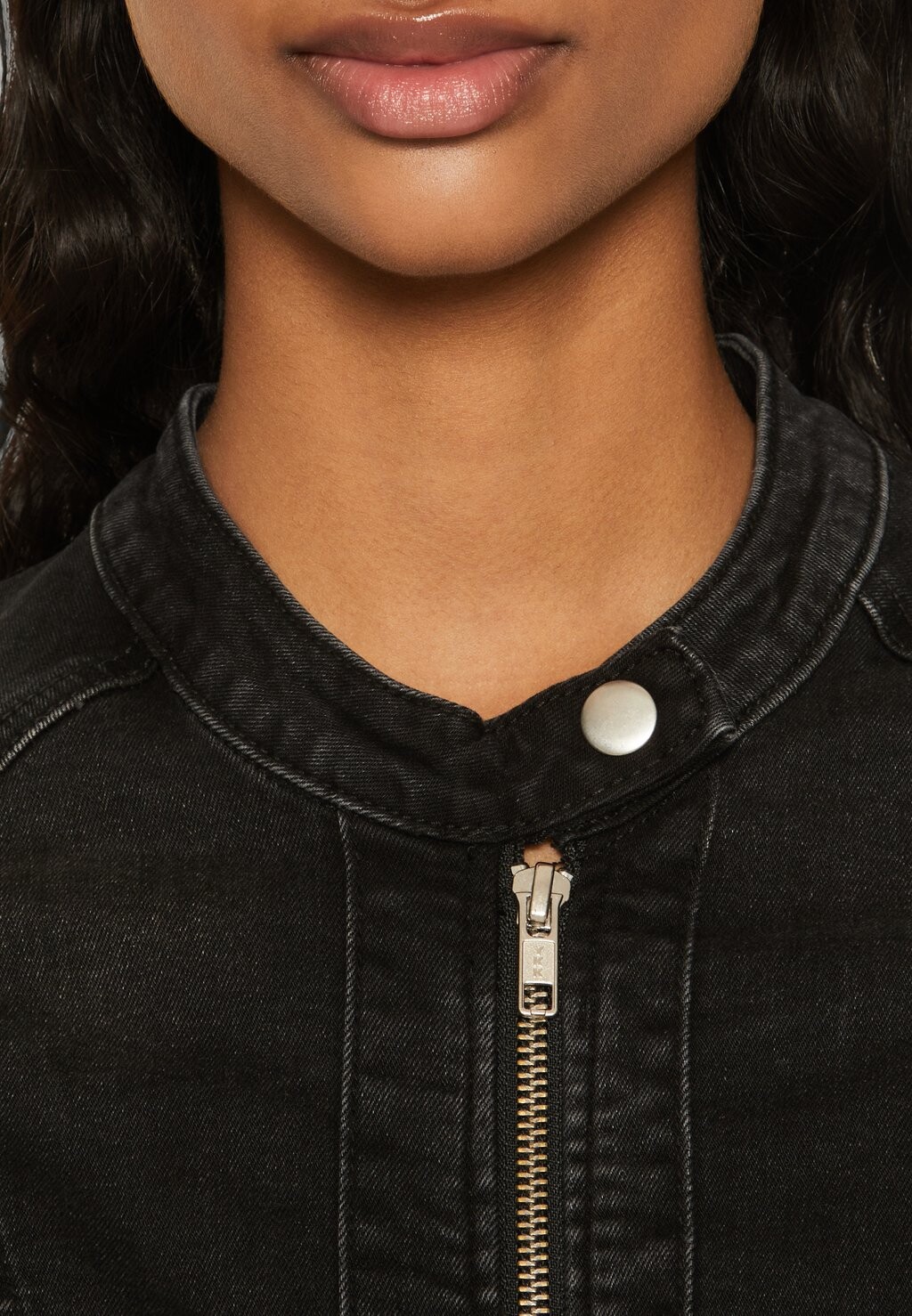 Джинсовая куртка Onltia Bandit Biker Jacket Only, стираный черный
Джинсовая куртка Onltia Bandit Biker Jacket Only, стираный черный