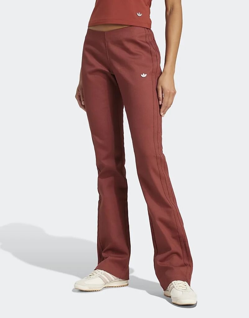 Спортивные брюки Adidas Originals Premium Essentials цвета Burnt Sienna
Спортивные брюки Adidas Originals Premium Essentials цвета Burnt Sienna