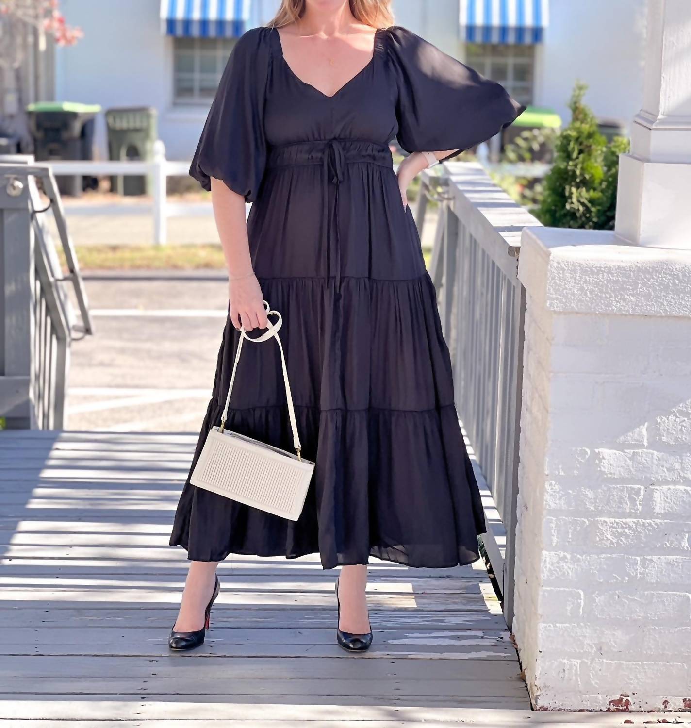 Платье Виктория в черном цвете KLd. Signature
Платье Виктория в черном цвете KLd. Signature